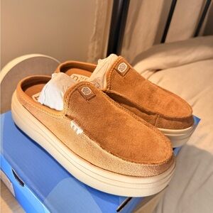 HEYDUDE Women's Austin Lift Platform Mule